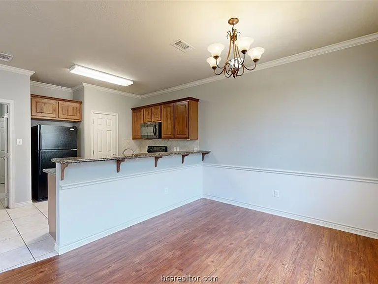 211 Forest Dr #C — Photo 3