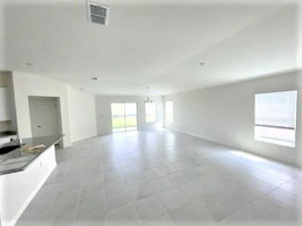240 Summerlin Ln — Photo 9