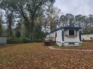 104 Warren Dr, Jacksonville, NC 28540