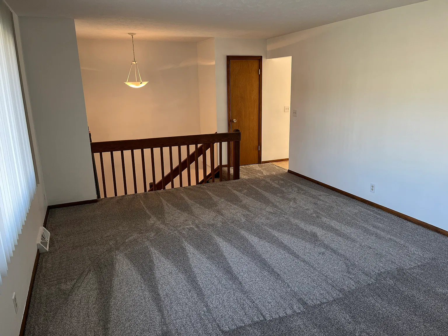 2 bed, 1000 sqft, $1,595 — Photo 4