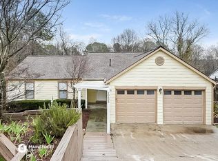 10525 Colony Glen Dr #A, Alpharetta, GA 30022
