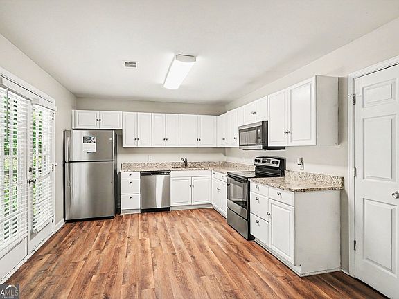 5th image of 120 Beaverdam Ct