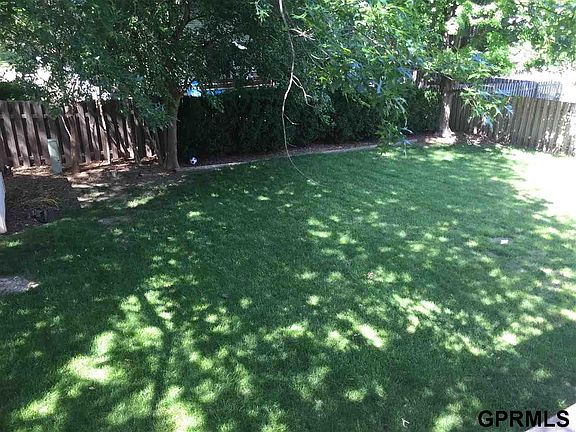 4th image of 806 Elm Hurst Dr