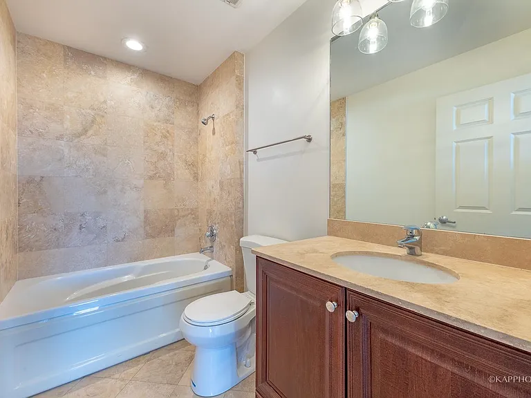 520 N Halsted St #516 — Photo 23