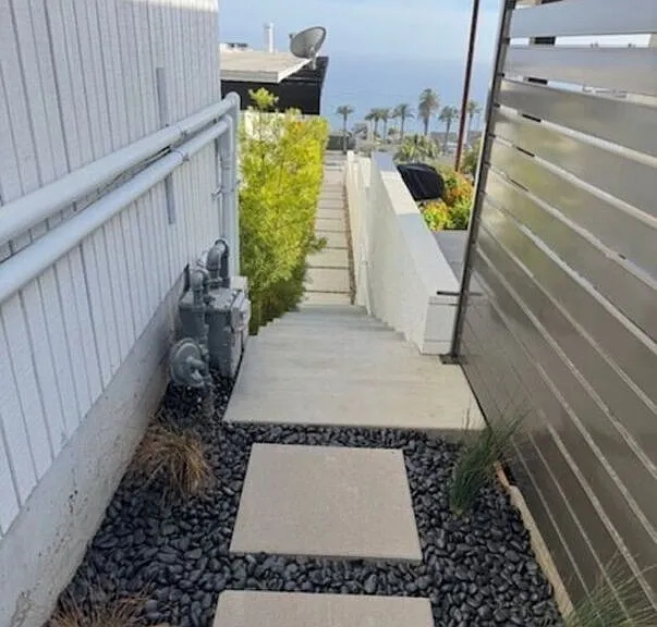 1433 Silvius Ave — Photo 2