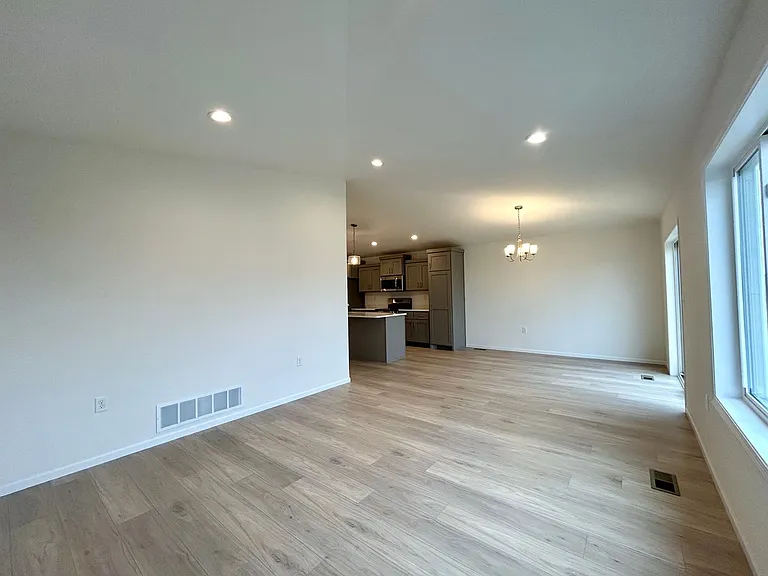 873 2nd Ave — Photo 12