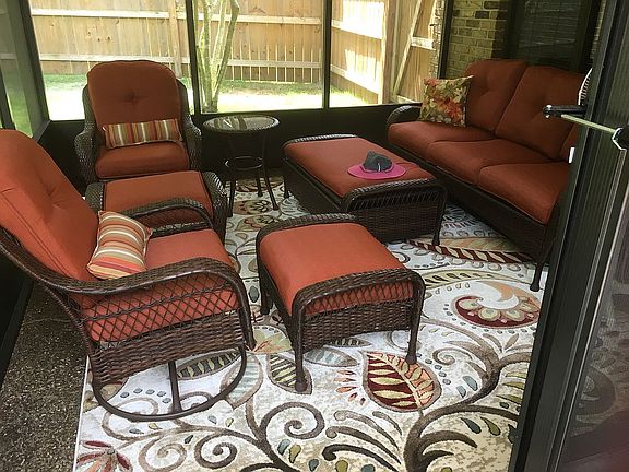 Screened-in Back Porch