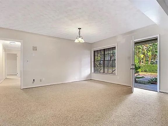 3rd image of 3611 S Coolidge Ave