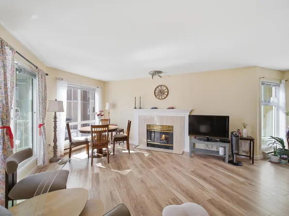 7437 Moffatt Rd #212, Richmond, BC V6Y 3V9