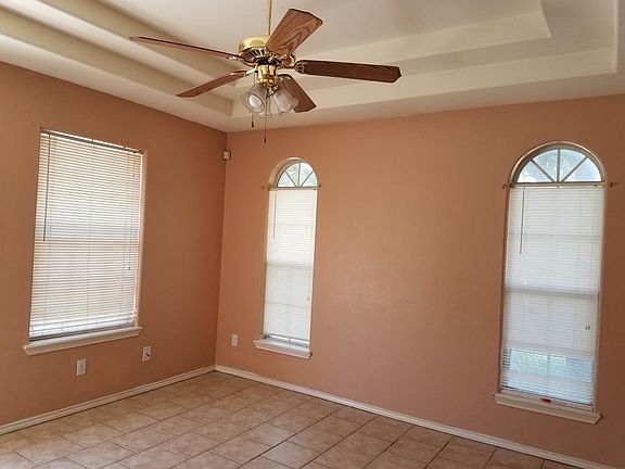 2nd image of 1315 Acme Ln