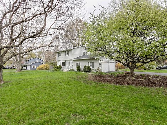 3rd image of 36 Cherry Dr