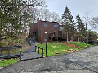 12 Redwood Drive, Highland Mills, NY 10930