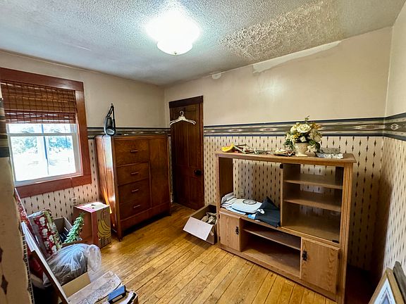 5th image of 70 Marvin St