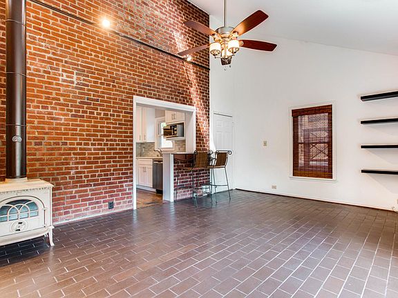 5th image of 2822 Fort Dr