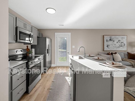 5th image of 218 Primrose Way