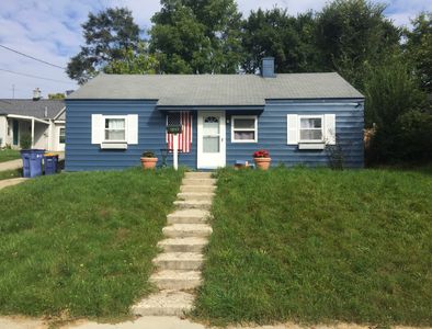 1047 Hollywood St NE, Grand Rapids, MI, 49505
