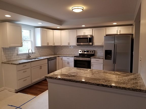 2nd image of 354 Salem Tpke