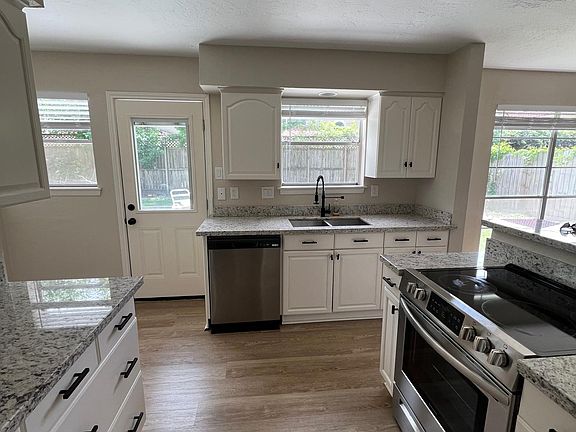 4th image of 9711 Cane Creek Dr