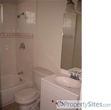 4th image of 14549 Blackwood St