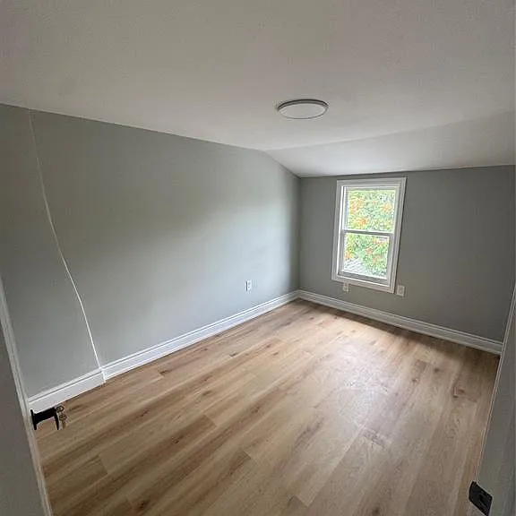 945 Wellington Ave #7 — Photo 18