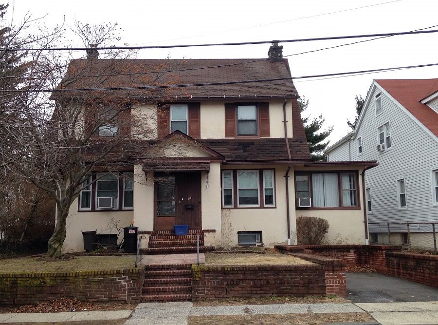 1st image of 55 Armourvilla Ave