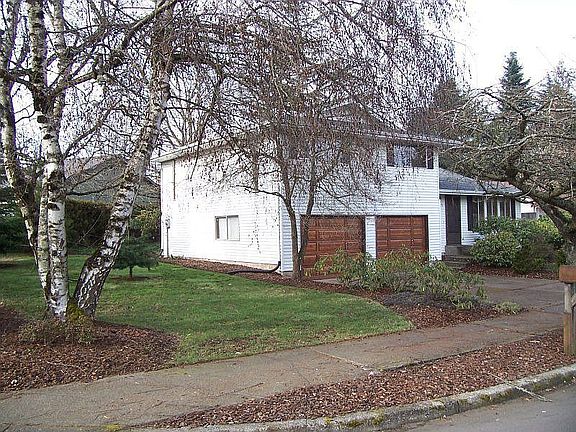 5th image of 6415 NW Bernie Dr