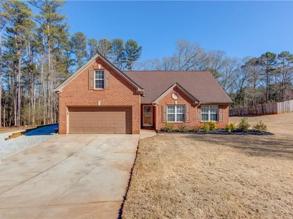 104 Jacob Dr, Hoschton, GA 30548