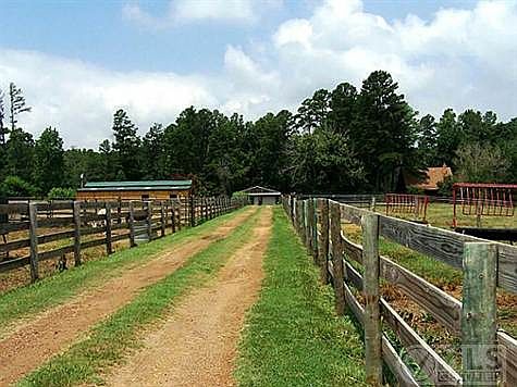 2nd image of 328 County Road 4798