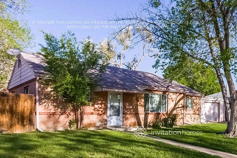 Building Photo - 9301 Lillian Ln