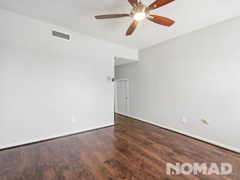 2908 Country Place Cir — Photo 15