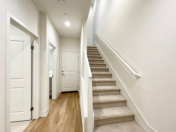 4th image of 15906 Ellington Way