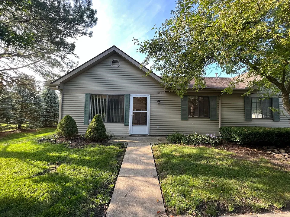 1257 Oxford Manor Ct #1
