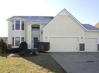7909 W 153rd Ter, Overland Park, KS 66223