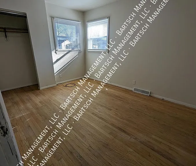 3700 W Kiley Ave — Photo 4