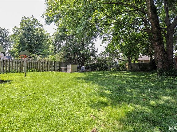 4th image of 435 Heman Dr