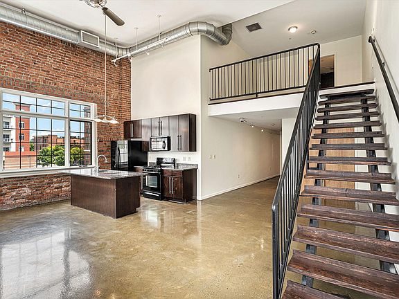 2nd image of 3100 Woodward Ave #9