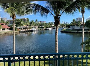 201 Golden Isles Dr APT 202, Hallandale, FL 33009