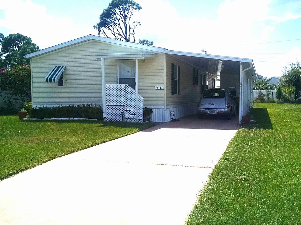 2nd image of 2133 Georgia St