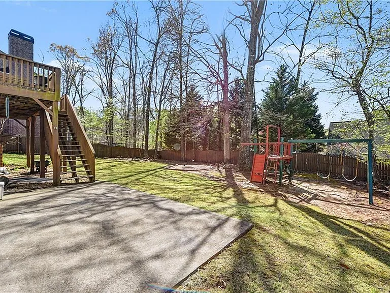 4026 Palisades Main NW — Photo 31