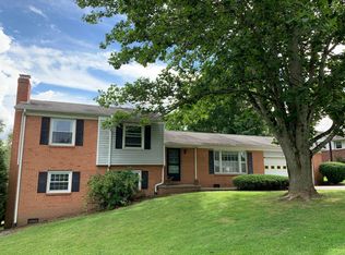 321 Shady Oak Ln, Lewisburg, WV 24901