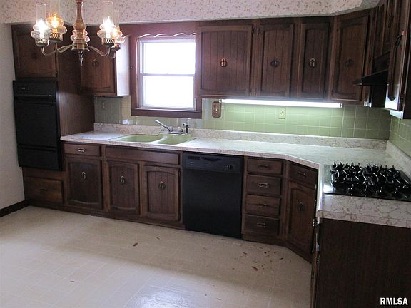 3rd image of 1523 W Margaret Ave