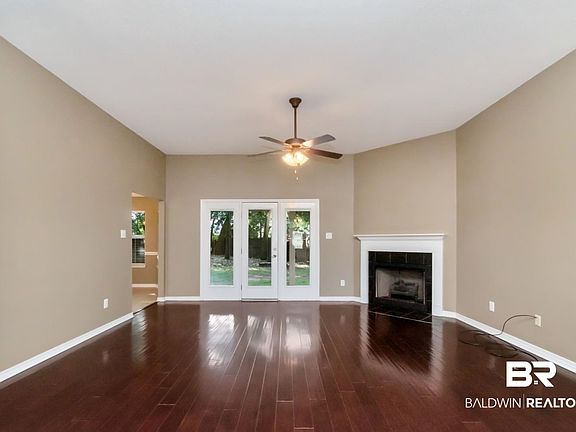 5th image of 1832 Kendall Ct E