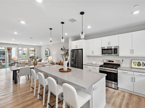 845 S Grable Cir, Orange, CA 92868