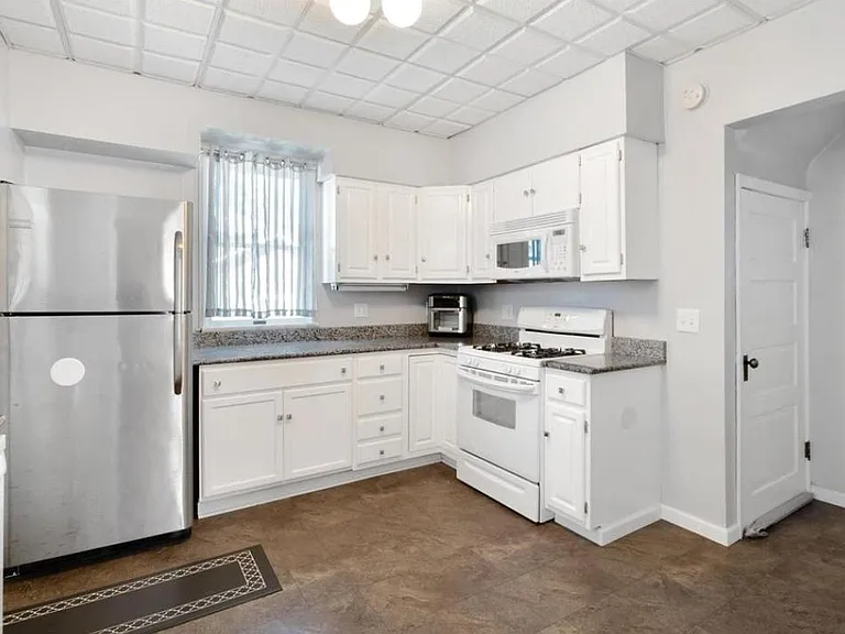 956 Hale Ave — Photo 12