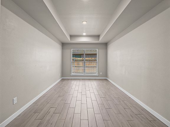 4th image of 7421 29th St