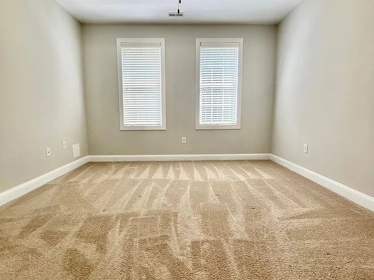 431 Georgetown Cir — Photo 20