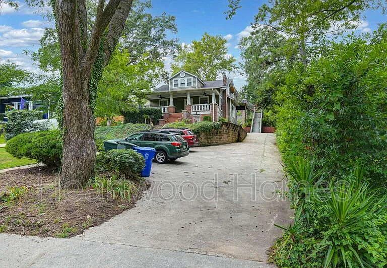 2417 Clark St #B — Photo 42