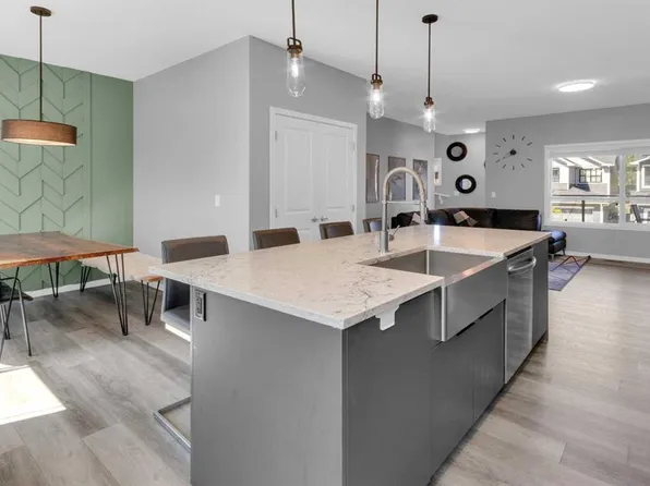 264 NW Harvest Hills Way NE, Calgary, AB T3K 2P3