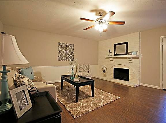 3rd image of 5037 Stanley Dr