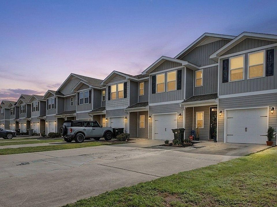 1st image of 6004 Royal Port Ct